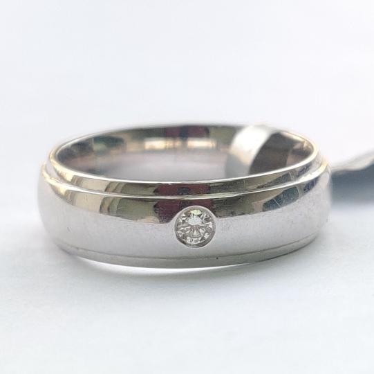 men-s-0-25ct-f-vs-round-diamond-band-with-edges-in-18k-white-gold